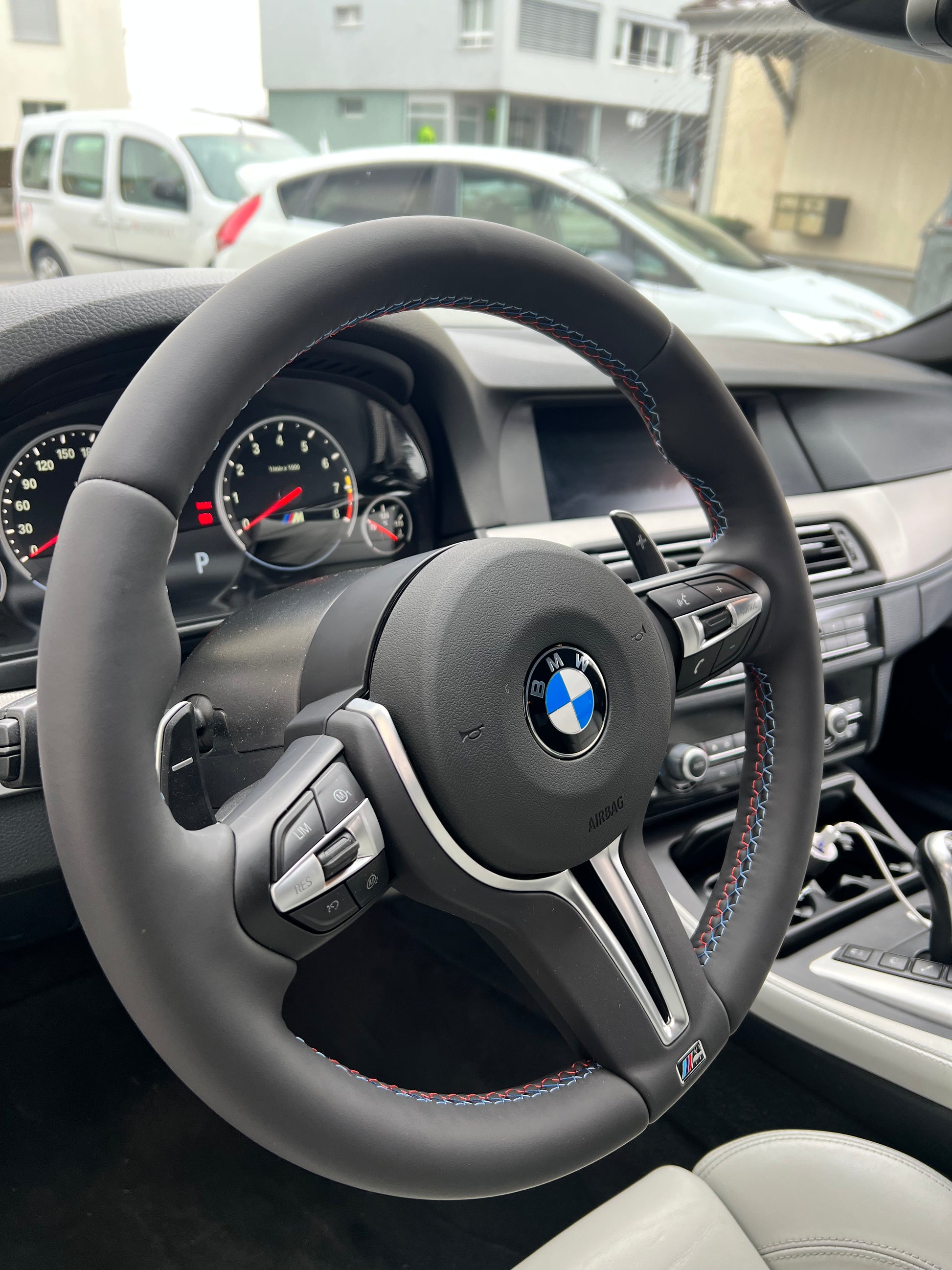 BMW M5 F10 Facelift Lenkrad Speed&Styles Shop BMW M5 F10 Facelift Lenkrad Speed&Styles Shop